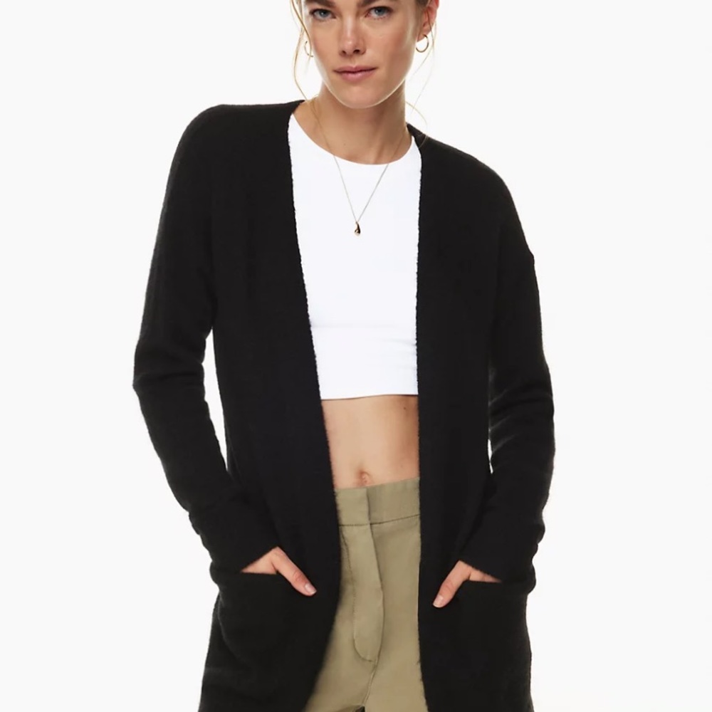 Aritzia aronson cardigan in black